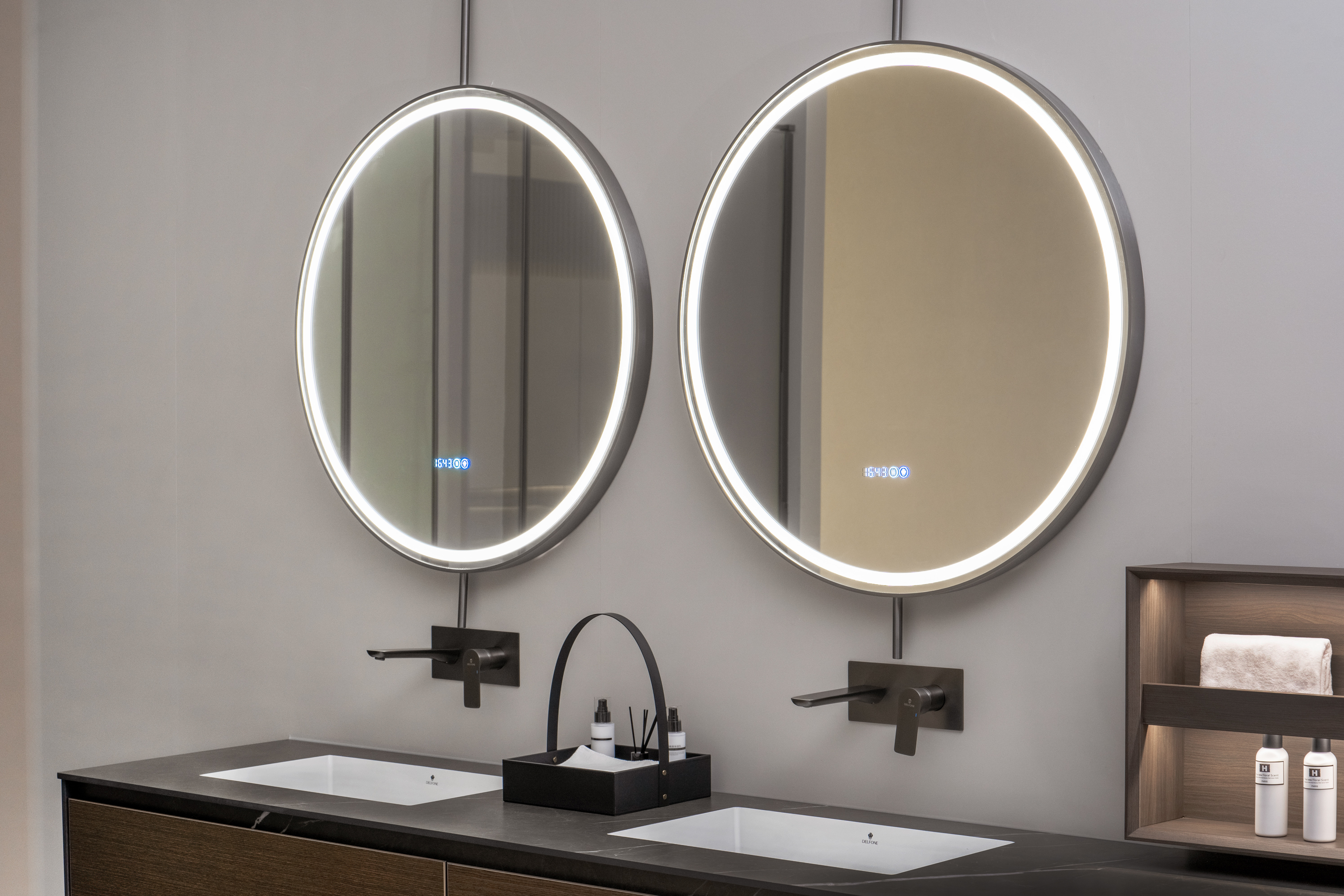 Gilded Series showcase 6